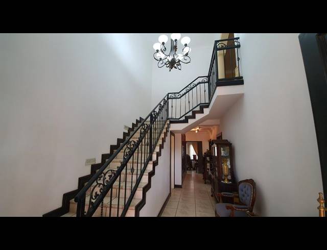 4 BEDROOM HOUSE FOR SALE IN SINOVILLE